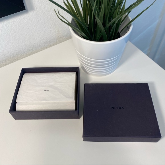 PRADA Vintage Leather Compact Trifold Wallet In Box Rare - Picture 7 of 15